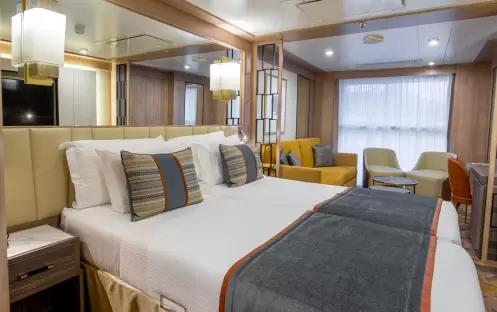 QE World Explorer Infinity Suite 7 QE World Explorer Infinity Suite 7