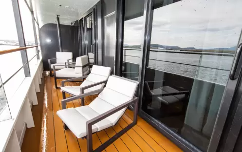 QE World Explorer Owners Suite 13 QE World Explorer Owners Suite 13