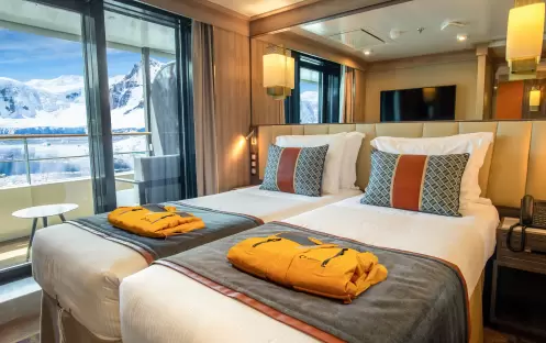 QE World Explorer Superior Suite 7 QE World Explorer Superior Suite 7