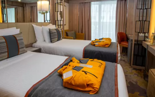 QE World Explorer Veranda Suite 0 QE World Explorer Veranda Suite 0