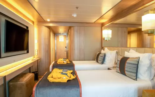 QE World Explorer Veranda Suite 1 QE World Explorer Veranda Suite 1