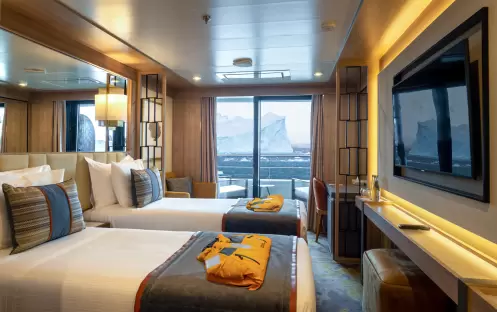 QE World Explorer Veranda Suite 3 QE World Explorer Veranda Suite 3