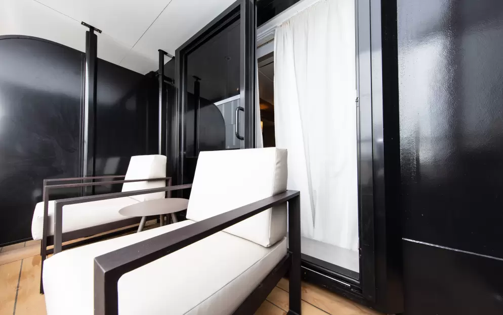 Veranda Suite