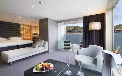 Scenic River Cruises Scenic Gem Royal One Bedroom Suite 1 Scenic River Cruises Scenic Gem Royal One Bedroom Suite 1