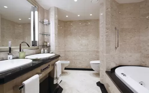 Silversea - Silver Spirit - Accommodation - Owners Suite 5