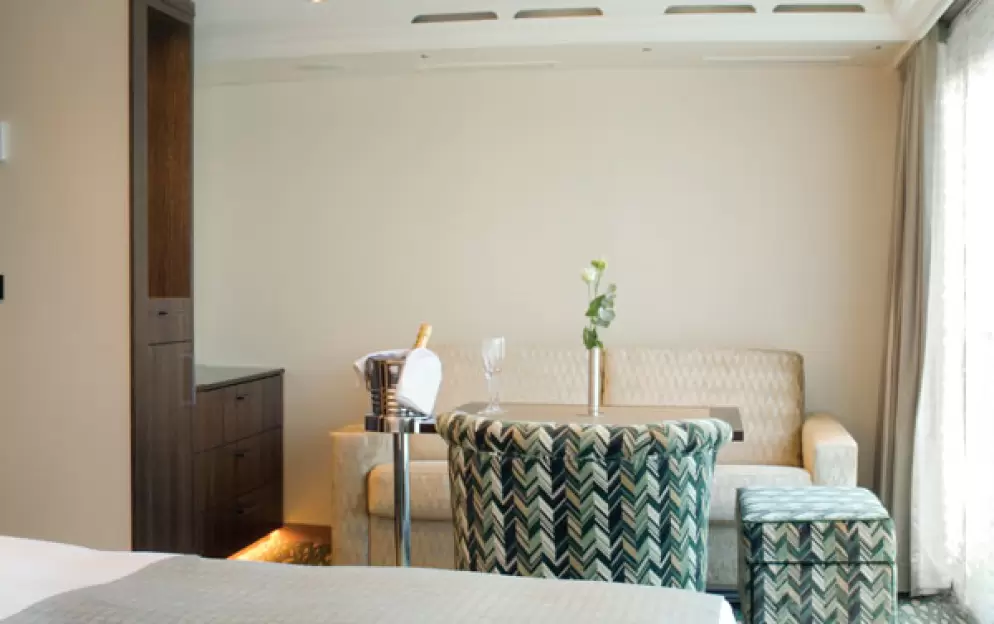 Category 7 Suite
