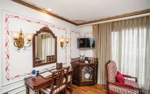 UNIWORLD Boutique River Cruises Ganges Voyager II Accommodation Colonial Suite 2