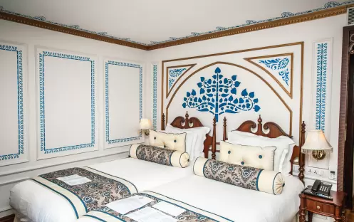 UWB Ganges Voyager II Signature Suite