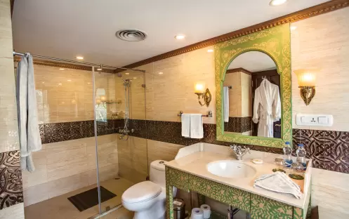 Uniworld Boutique Ganges Voyager II Maharaja Suite 1