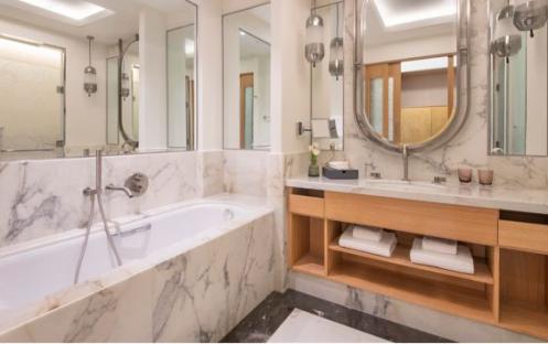 The St Regis Doha - Grand Deluxe Room Bath
