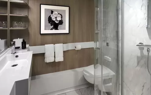 Celebrity Cruises Celebrity Apex Deluxe Porthole View with Veranda 1