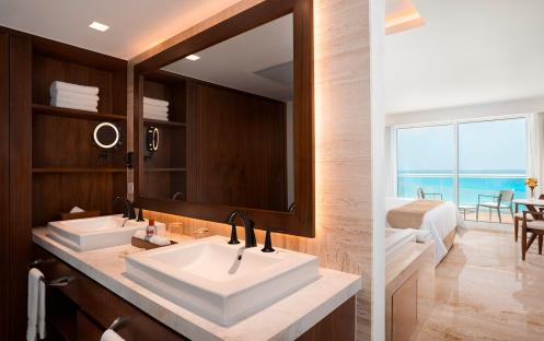 Sun Palace Cancun - Superior Deluxe Ocean View Bathroom