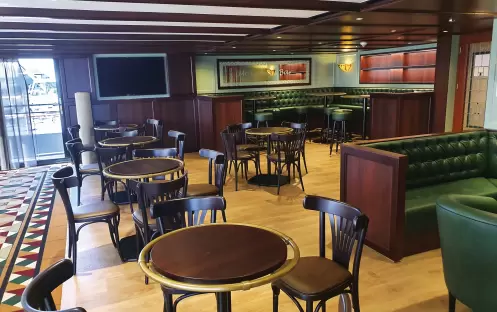 APT Travelmarvel Polaris, Capella & Vega McGearys Bar 4