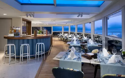AmaWaterways AmaMagna_Al_Fresco_Restaurant
