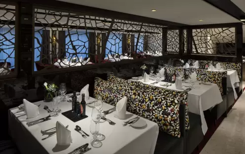 AmaWaterways AmaMagna_Main_Restaurant