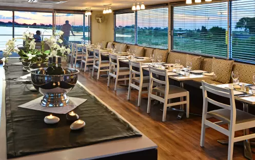 AmaWaterways Zambezi Queen ZQ_Diningroom