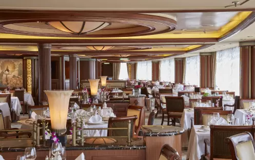 Cunard - Queen Elizabeth - Queens Grill Restaurant 1
