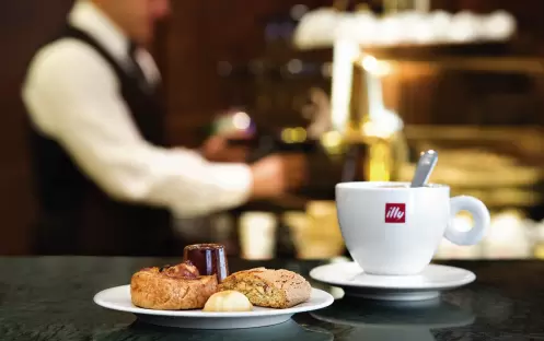 Oceania Cruises The Grand Bar 7