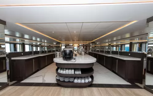 Quark Expeditions_World Explorer_Restaurant _3_ Quark Expeditions_World Explorer_Restaurant _3_