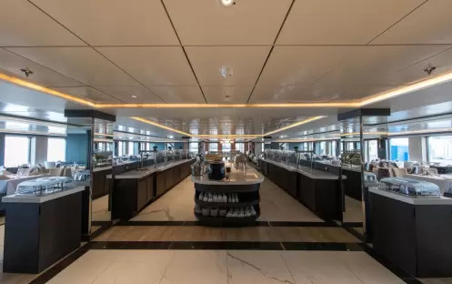 Quark Expeditions_World Explorer_Restaurant _4_ Quark Expeditions_World Explorer_Restaurant _4_