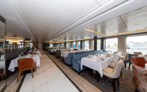 Quark Expeditions_World Explorer_Restaurant _9_ Quark Expeditions_World Explorer_Restaurant _9_