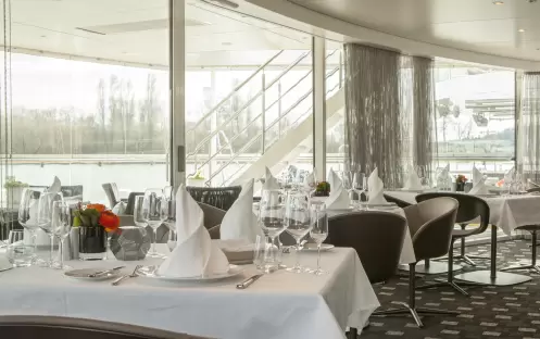 Scenic Luxury Cruises & Tours JASPER Portobellos 9
