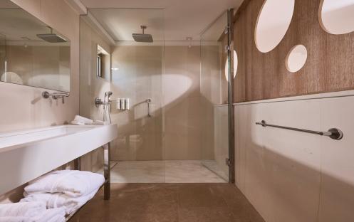 St Nicolas Bay - Olives & Sea 2Bedroom Suite Private Pool Harbor View  Sea View room  - Bathroom Full View