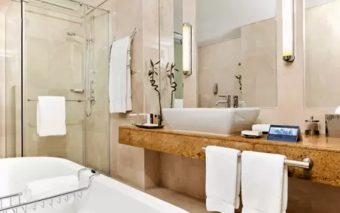 King/Twin Sea View Room Double Bathroom