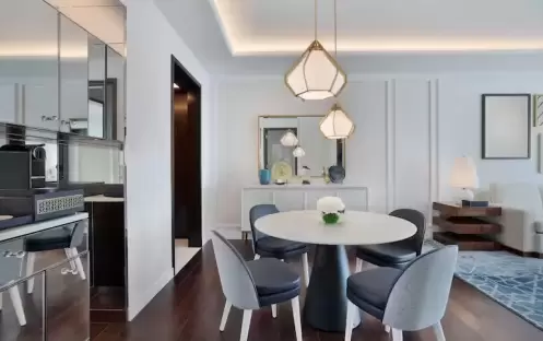Deluxe One-Bedroom Suite Double Dining