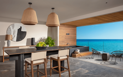 Panoramic Suite Ocean Front Dining