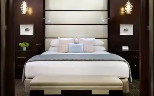 Hyatt Regency Boston VIP Suite Bed