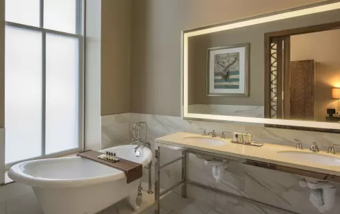 The Crawford Suite Bathroom