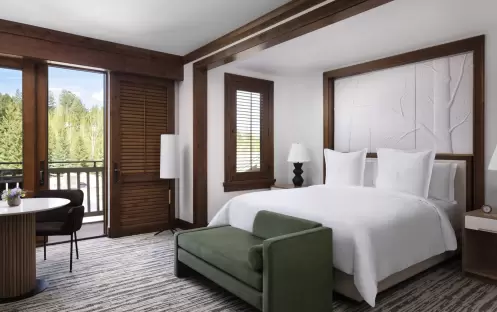 Valley-Side Room