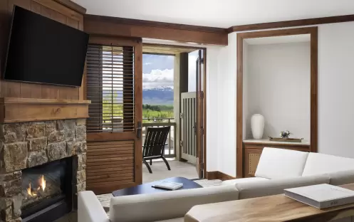 Valley-View One-Bedroom Suite