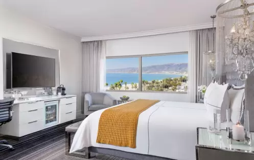 Premier King Guestroom Double Overview Premier King Guestroom Double Overview