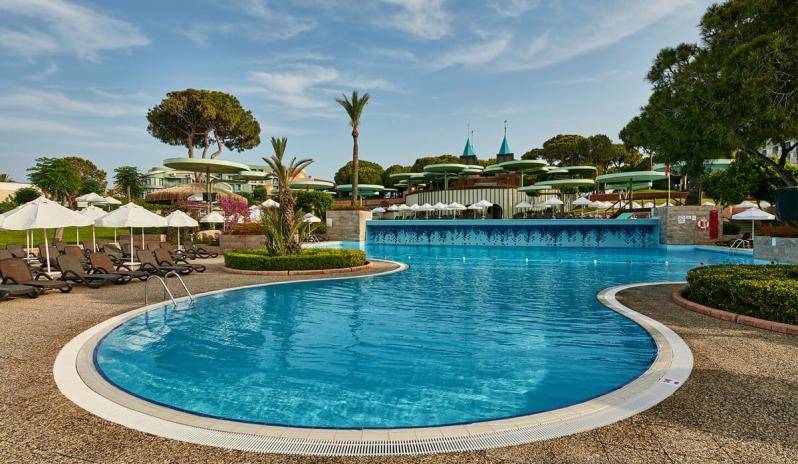 Gloria Verde Resort Pool
