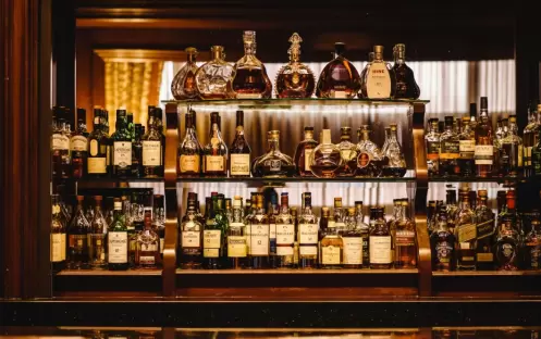 Rowes Wharf Bar