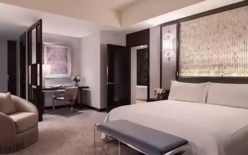 Waldorf Junior Suite-One King Bed Waldorf Junior Suite-One King Bed
