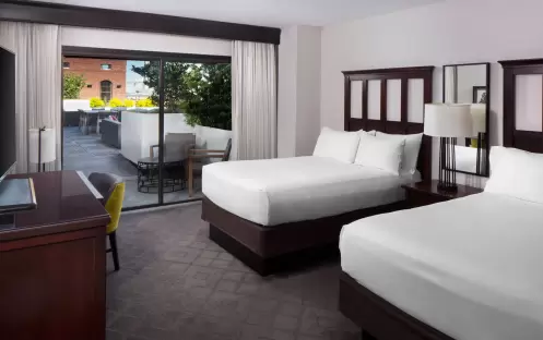 2 Double Beds with Terrace View and Patio