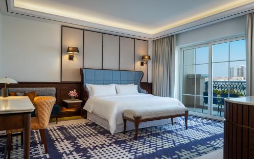 Westin-Dubai-Mina-Seyahi-Beach-Resort-&-Marina_Family-Suite_Bedroom