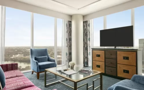 Grand Suite Living