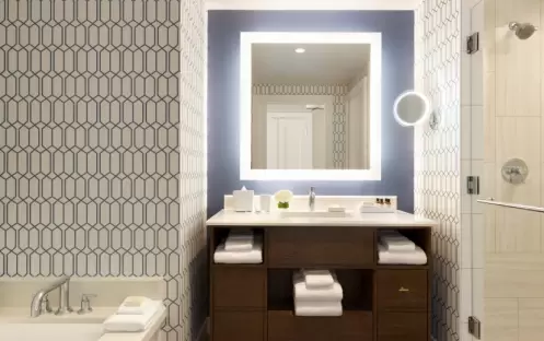 Signature Corner Room Bathroom