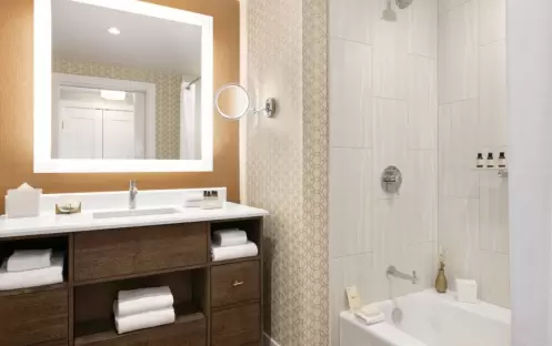 Signature One Bedroom Suite Bathroom