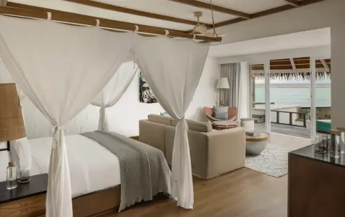 Family Water Villa With Pool, Bedroom