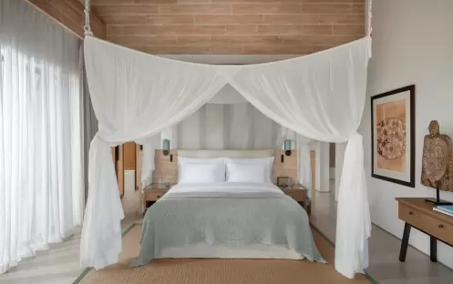 Beach Retreat With Pool, Bed