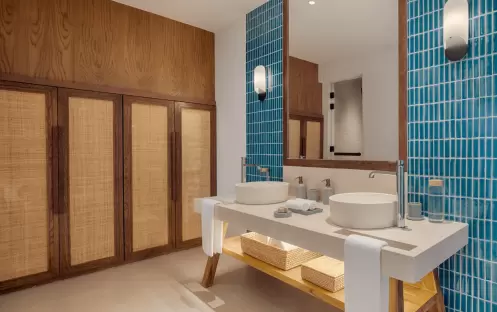 Three Bedroom Reserve, Bathroom