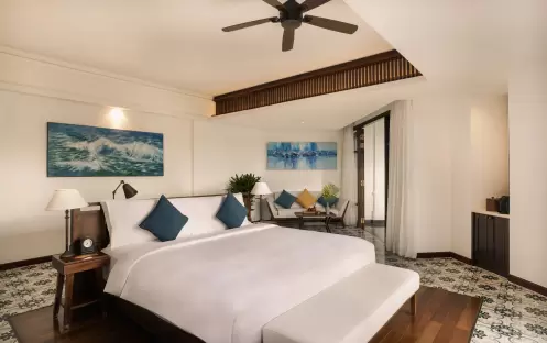 Terrace Room, King