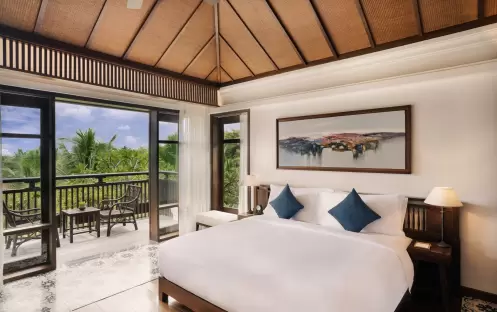 Three Bedroom Hilltop Pool Villa, King View