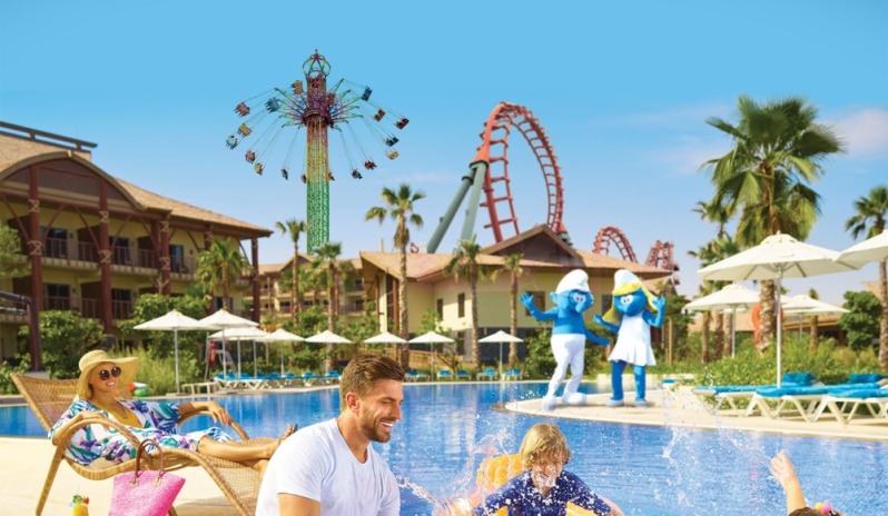 Lapita Hotel at Dubai Parks, Family at kids pool