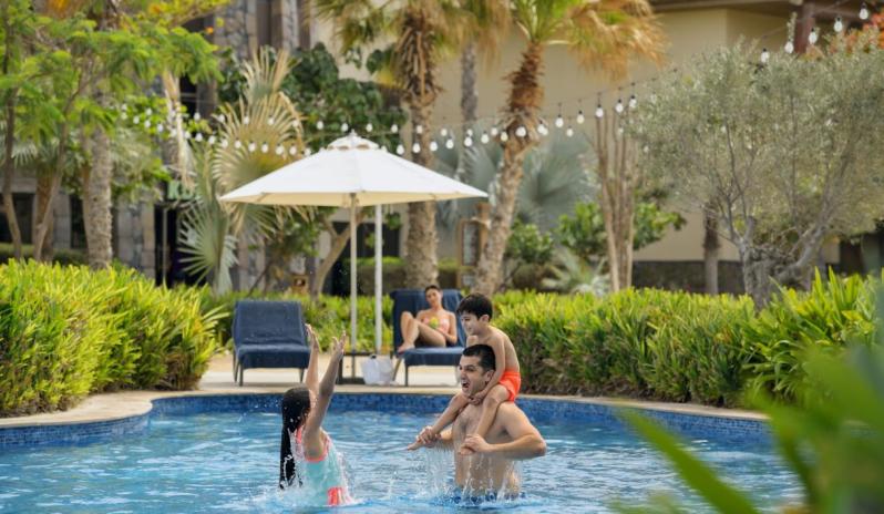 Lapita Hotel at Dubai Parks, Family Pool